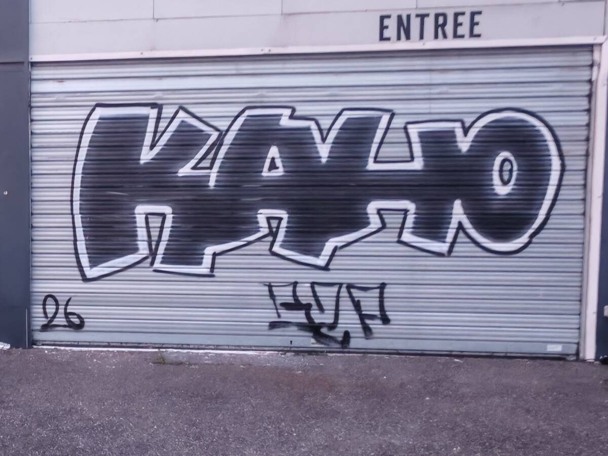 Voie publique - avant décapage laser